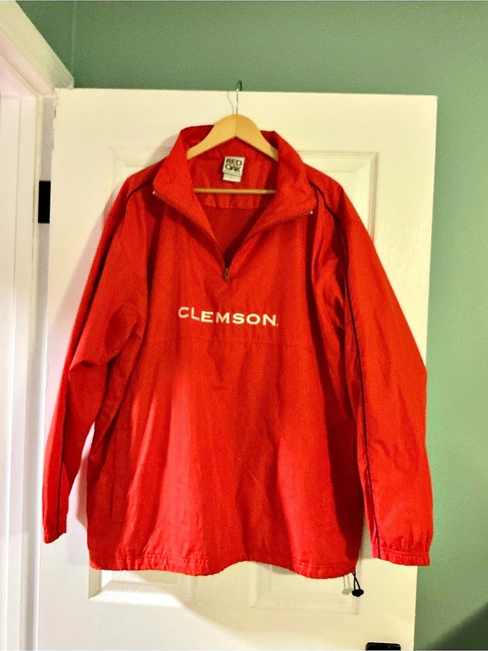Red Oak Men's Red Windbreaker Size Large Like New